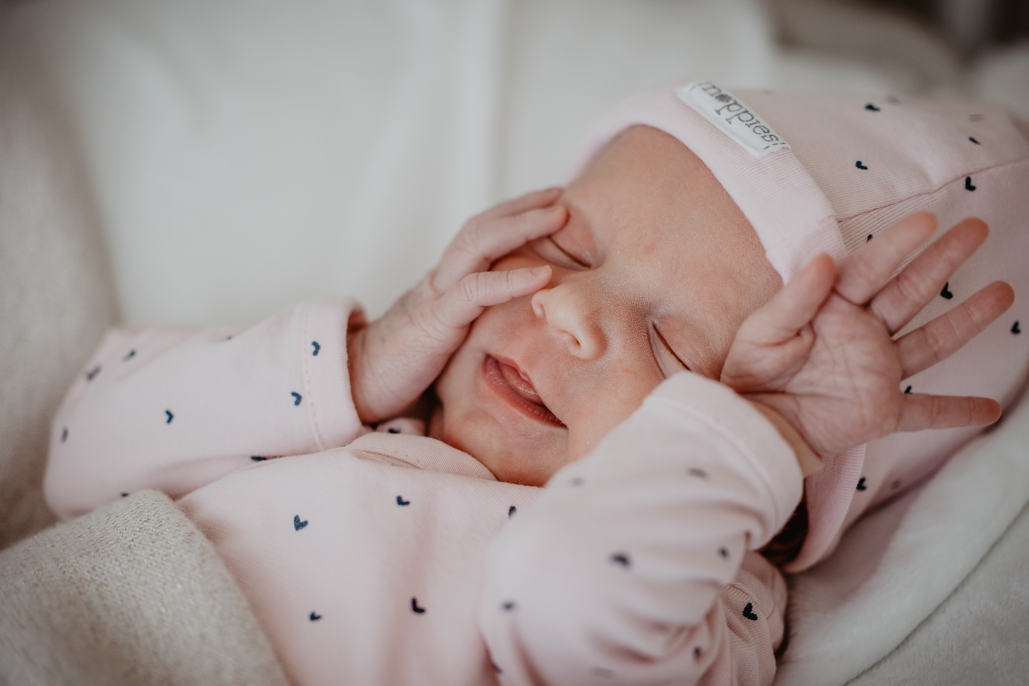 Babyshoot door newbornfotograaf Nickie Fotografie uit Dokkum, Friesland.
