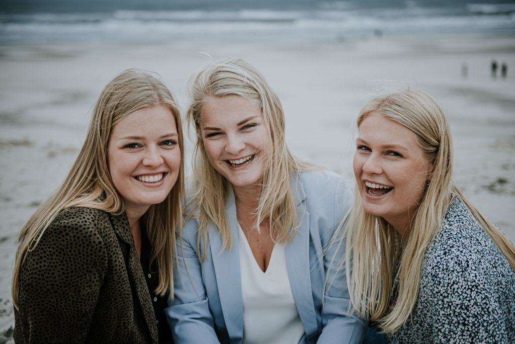 Portret van 3 zussen door portretfotograaf Nickie Fotografie uit Dokkum