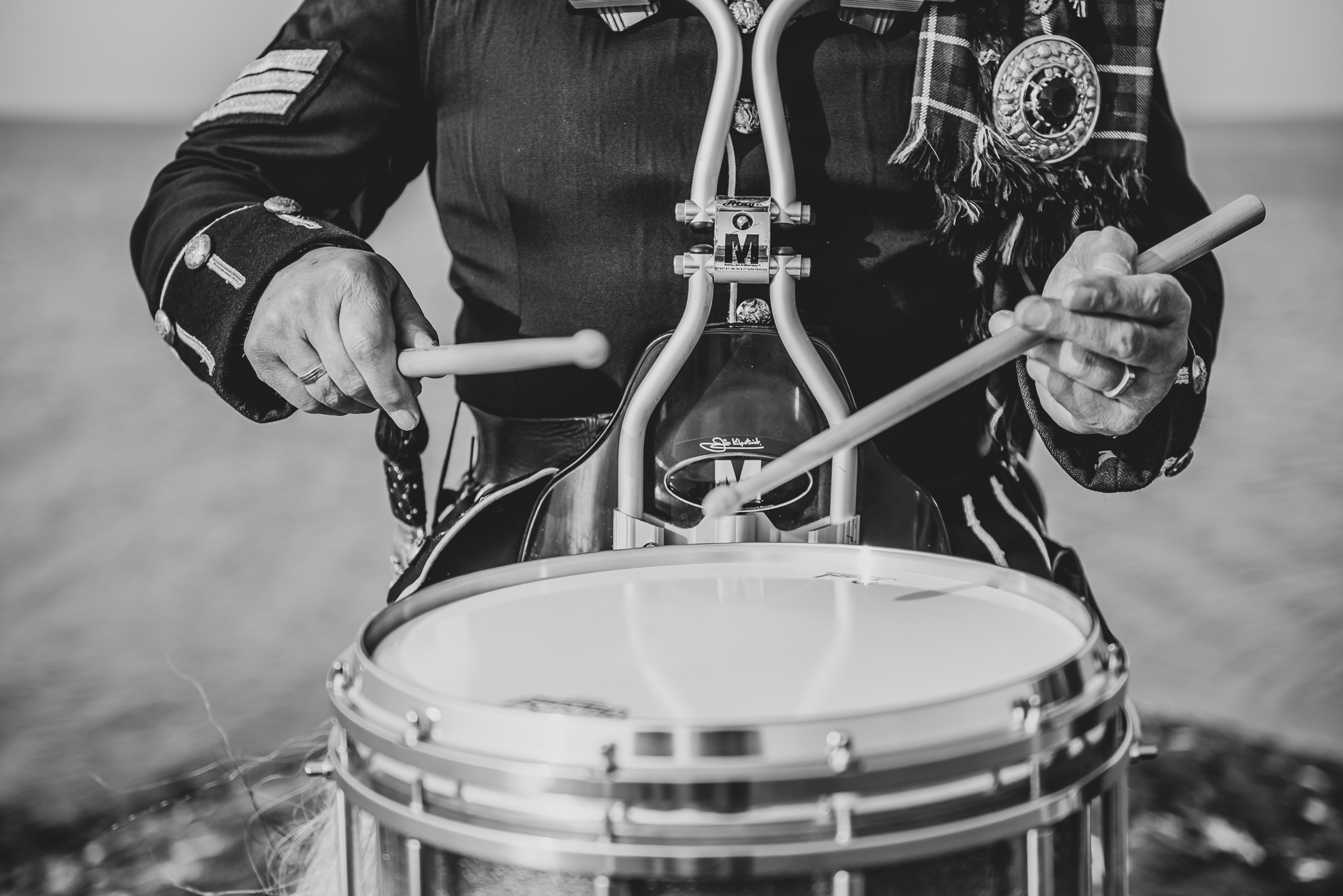 Fotoshoot van een drummer door fotograaf NIckie Fotografie.