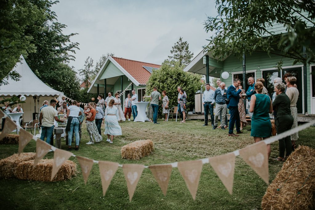 Bruidsfotografie Friesland, trouwen bij Schreiershoek in Oostrum. Bruidsreportage door bruidsfotograaf Nickie Fotografie uit Dokkum