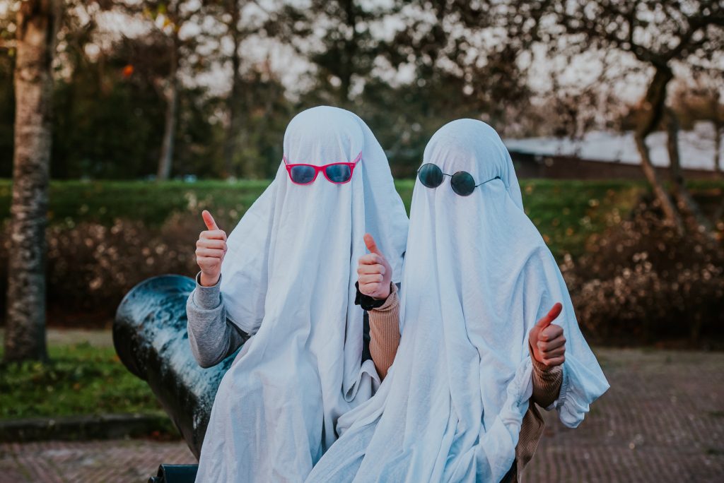 tienershoot met spookjes in Friesland, Dokkum. Fotoreportage door Nickie Fotografie