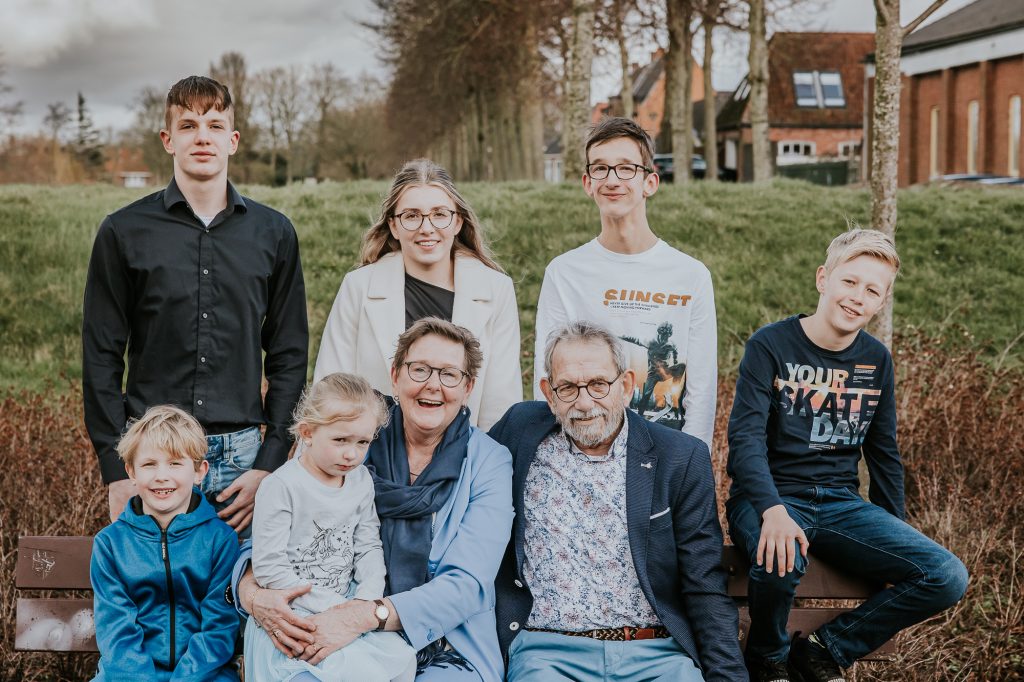 Portret met de kleinkinderen. Fotoreportage door fotograaf Nickie Fotografie uit Friesland.