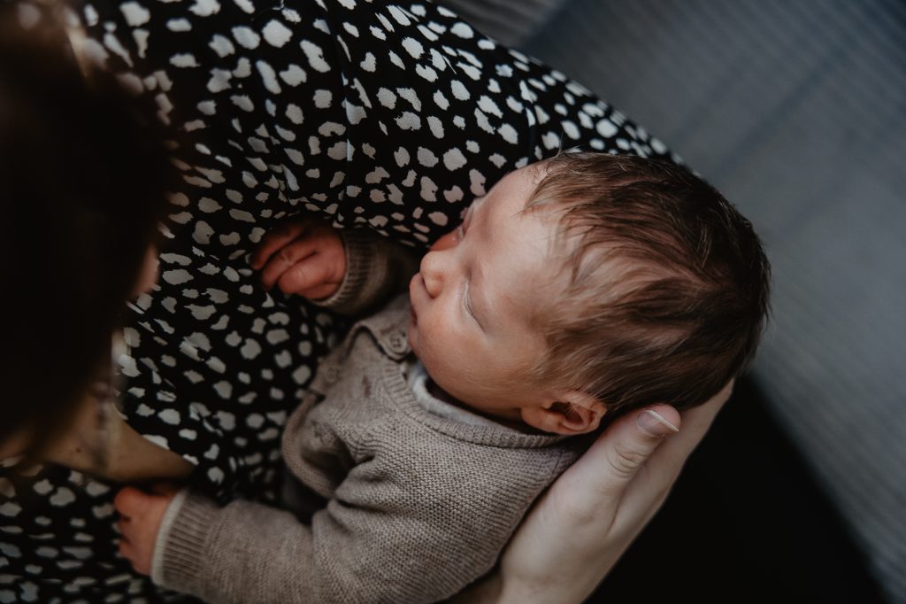 Babyfotografie Friesland, Eastermar, door newbornfotograaf Nickie Fotografie.