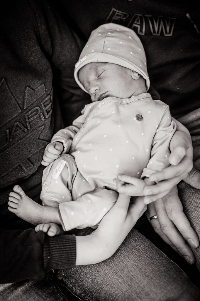 Babyshoot Groningen door babyfotograaf Nickie Fotografie.