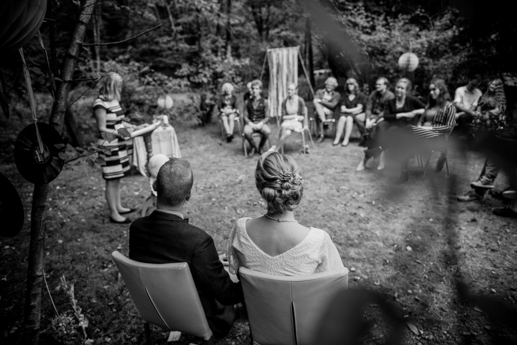 Bruidsfotografie Friesland, Buiten trouwen bij Herberg Het Volle Leven in Appelscha. Bruidsreportage door huwelijksfotograaf Nickie Fotografie uit Dokkum
