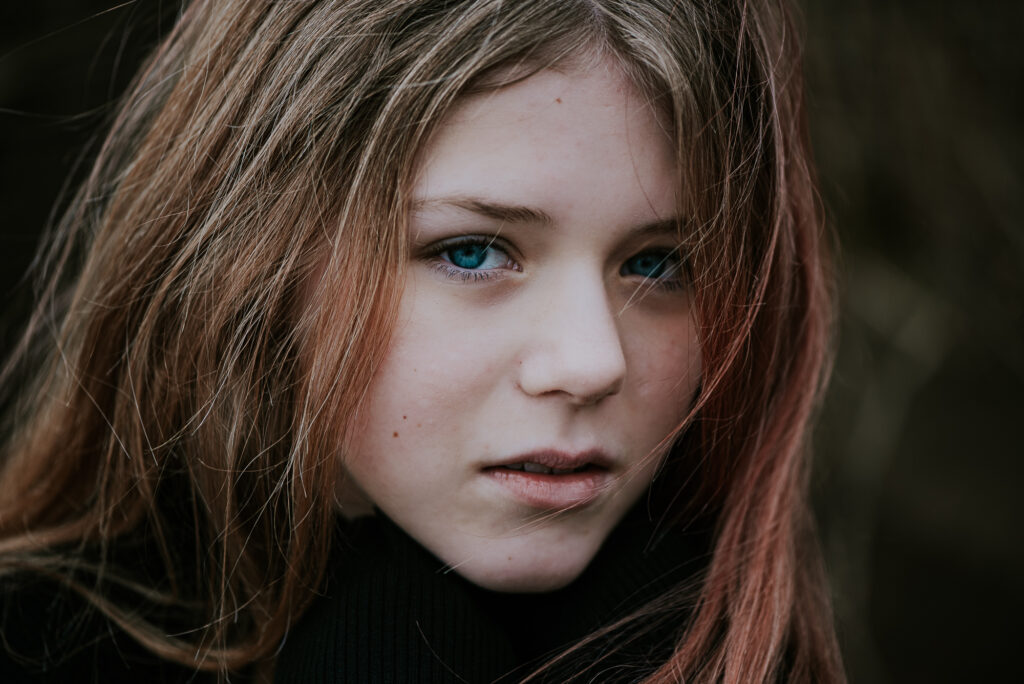 Close-up portret van tiener meisje door fotograaf Nickie Fotografie.
