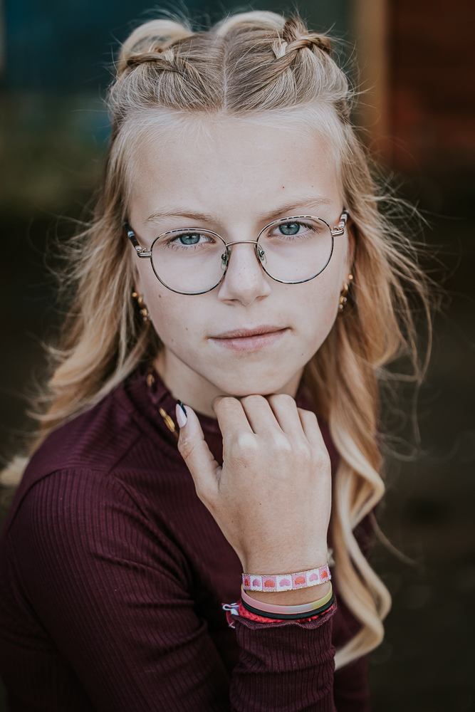 Fotoshoot Friesland door fotograaf Nickie Fotografie. Modellenportret van meisje.