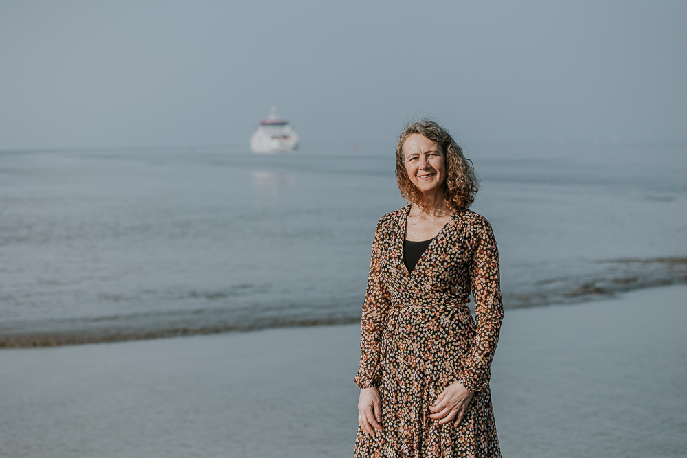 Portret bij de veerboot naar Ameland door fotograaf Nickie Fotografie uit Friesland.