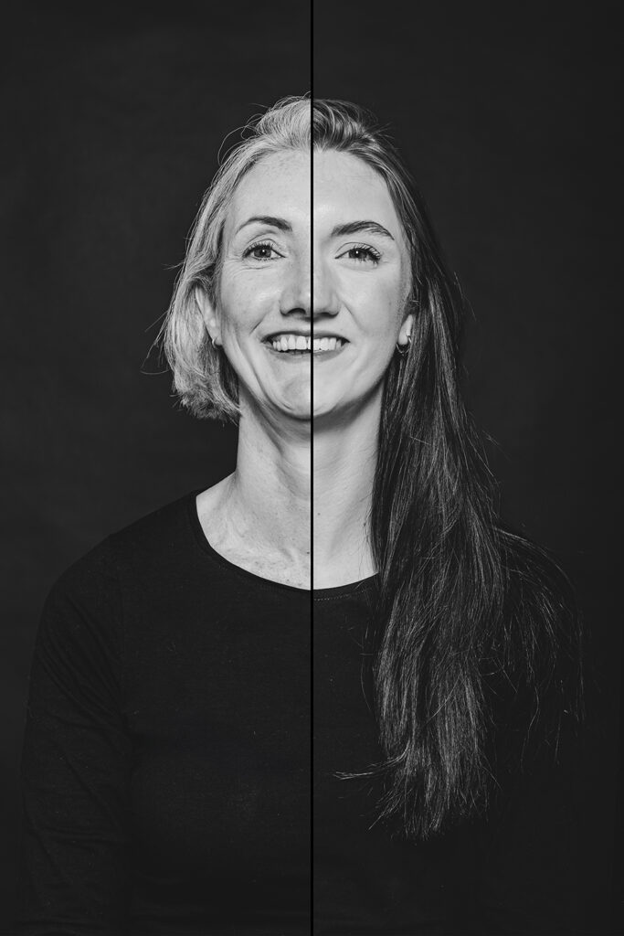 Duoportret moeder en dochter in zwart-wit met streep door fotograaf Nickie Fotografie uit Dokkum, Friesland