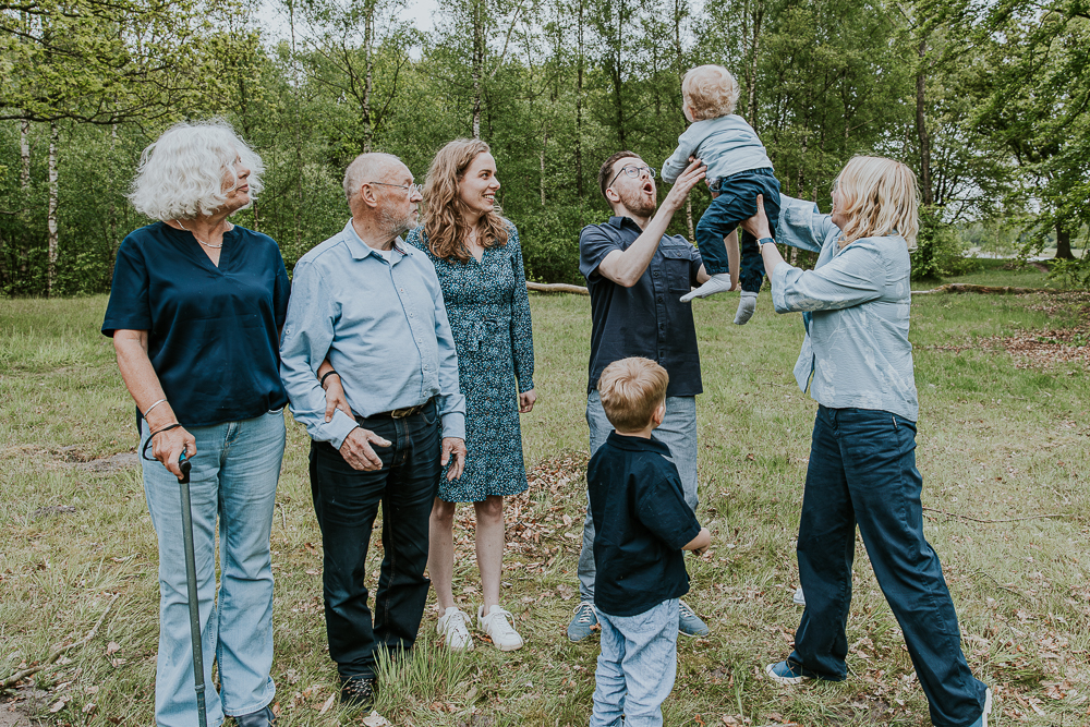Familieshoot Baggelhuizer Plas door fotograaf Nickie Fotografie.